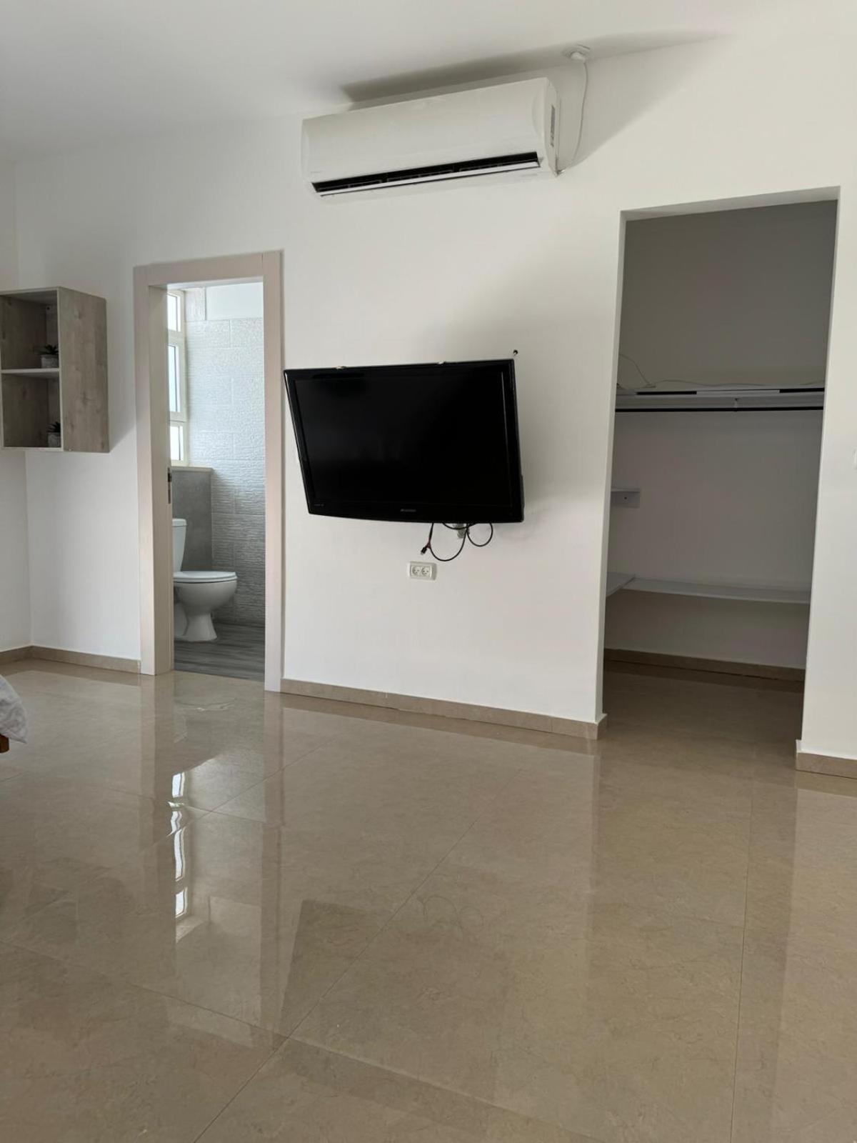 Villa Oasis Reef Resort Near The Sea -רק משפחות Ейлат Екстер'єр фото